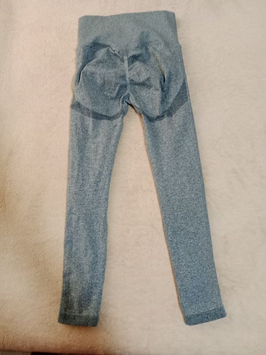 Продам спортивный костюм