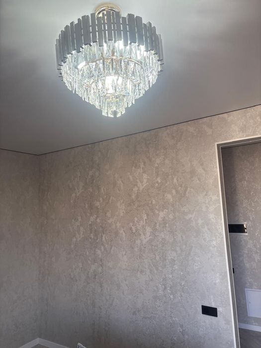 Продам люстру б/у.