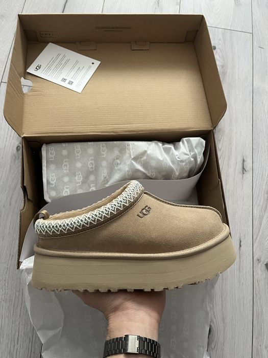 UGG Tazz Sand Slippers