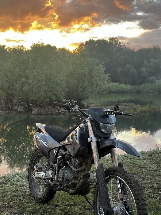 Мотоцикл улар 250 куб