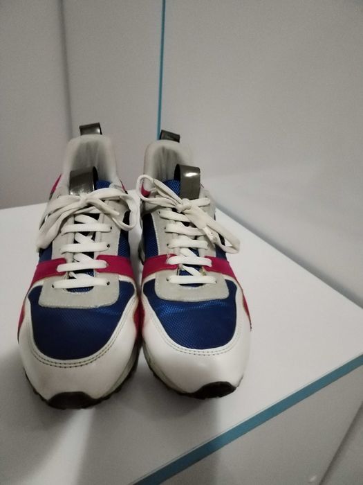 Маратонки номер 37