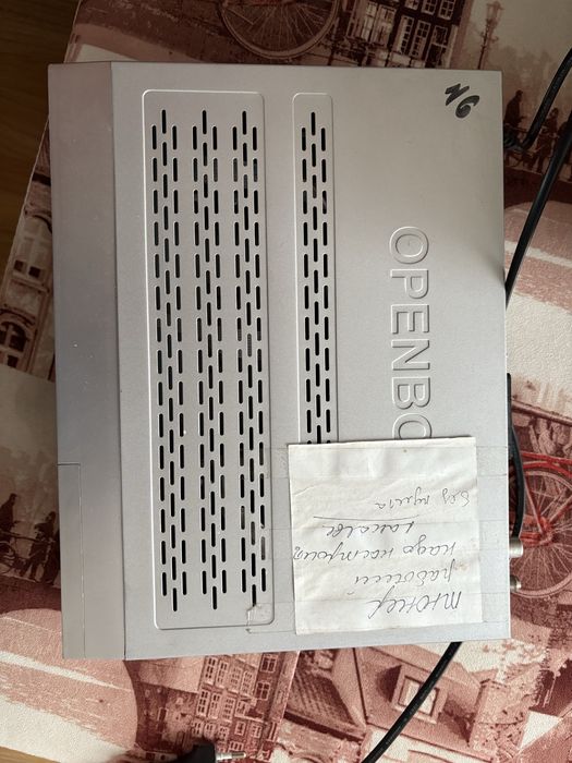 Продам тюнер в хорошем состояний