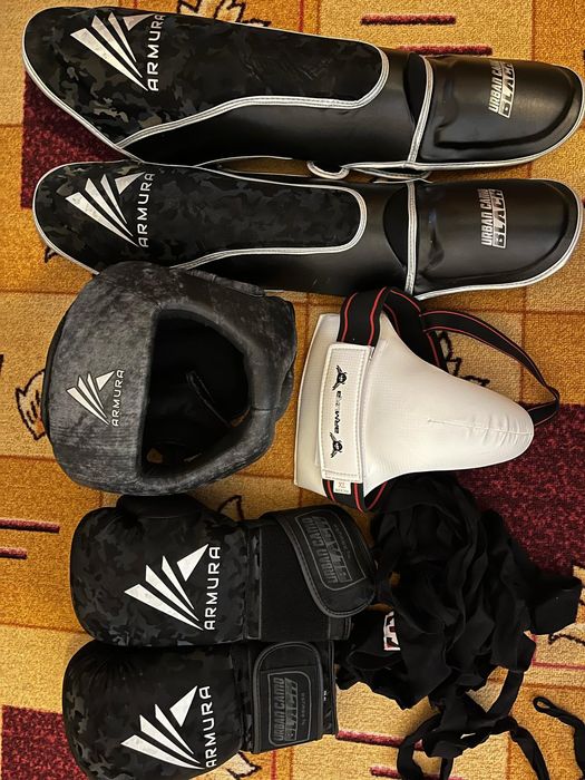 Echipament de kickbox Armura