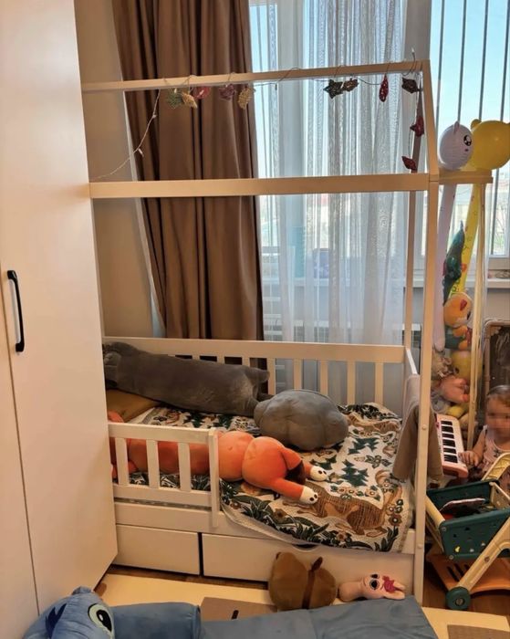 Детская кровать белая