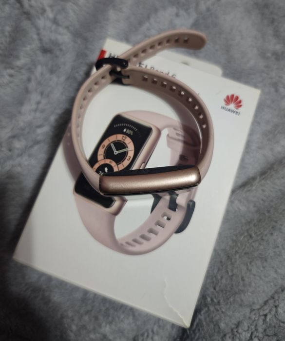 Фитнес гривна Huawei band 6