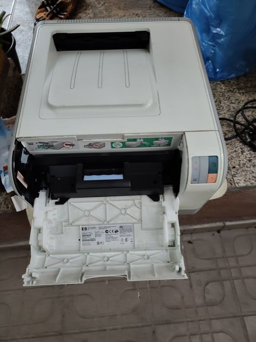 Imprimata HP Color LaserJet CP1215