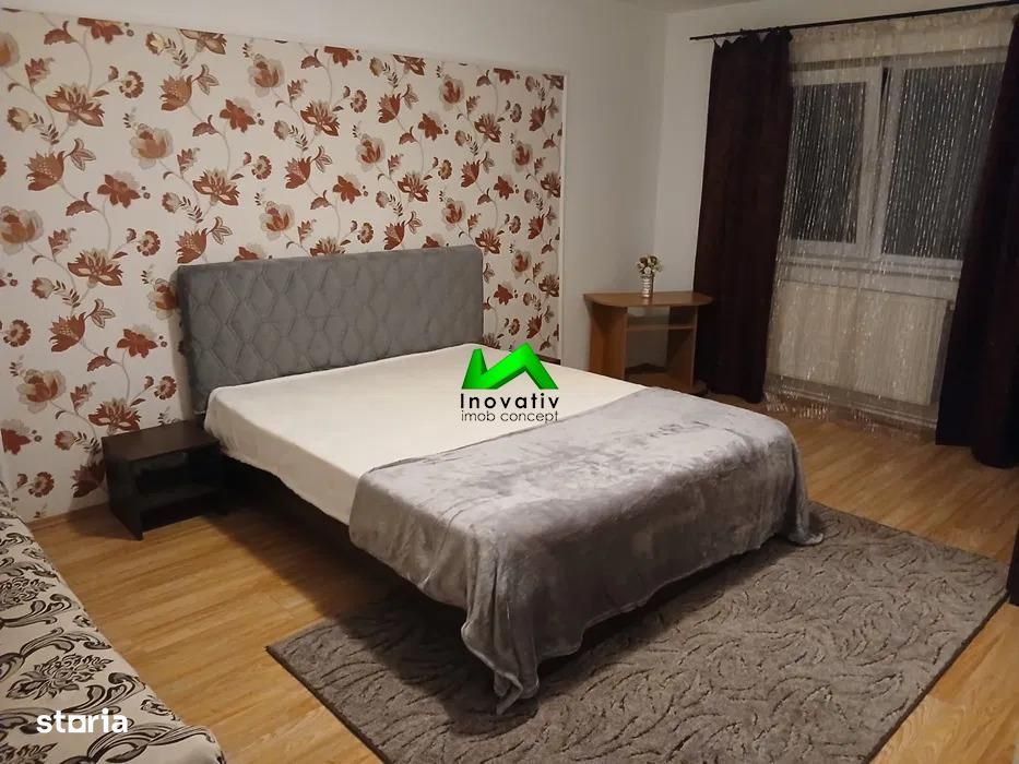 Apartament de vanzare 2 camere decomandate Sibiu Vasile Aaron — fotografia 1