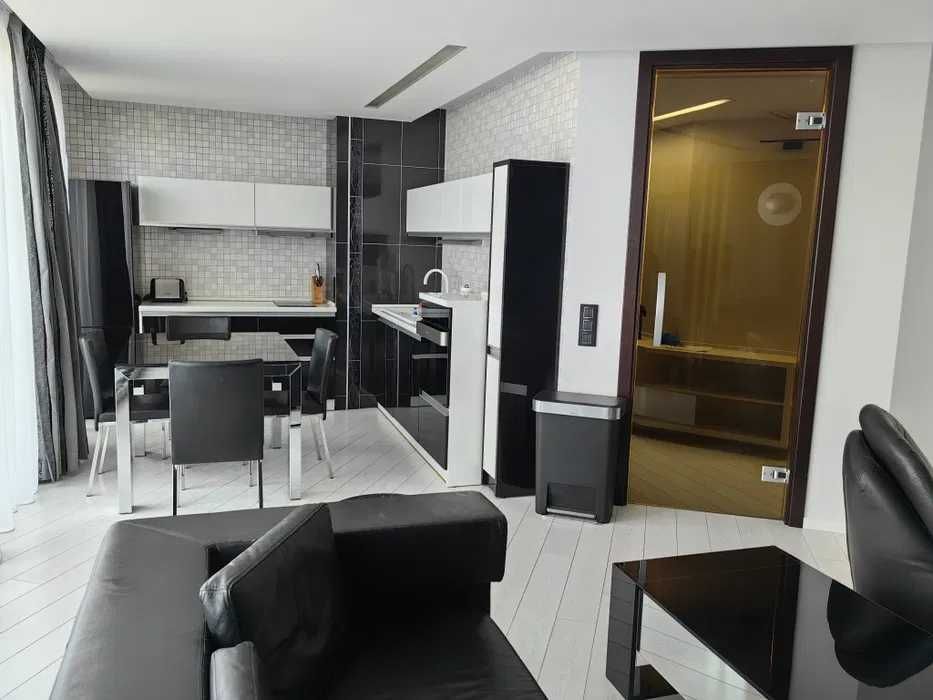 Дава се под наем Двустаен апартамент в София, Гоце Делчев - 88 кв.м за 750 € - Снимка #3