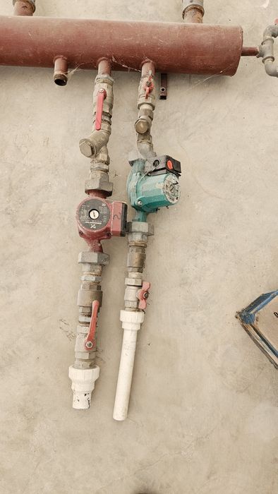 Distribuitor apa calda, echipat cu 2 pompe DAB