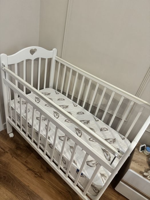 Продам детскую кроватку манеж