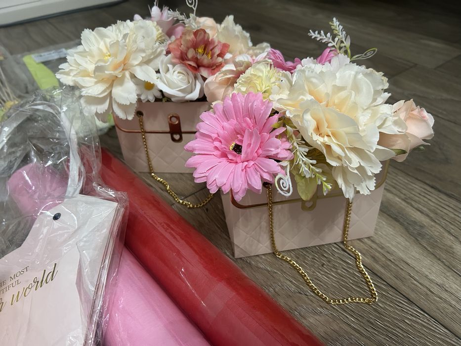 Vand flori artificiale si de sapun pentru aranjamente florale + 2 aranjamente gratis cadou