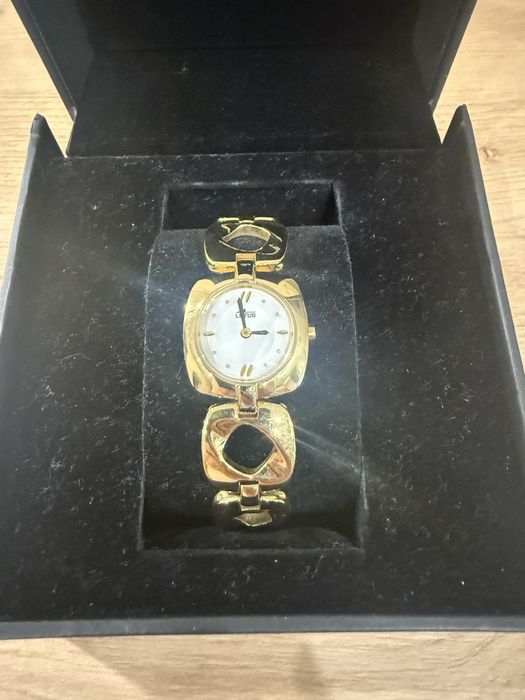 Дамски часовник Lotus