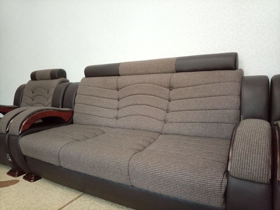 Divan kreslo kambinirvnniy