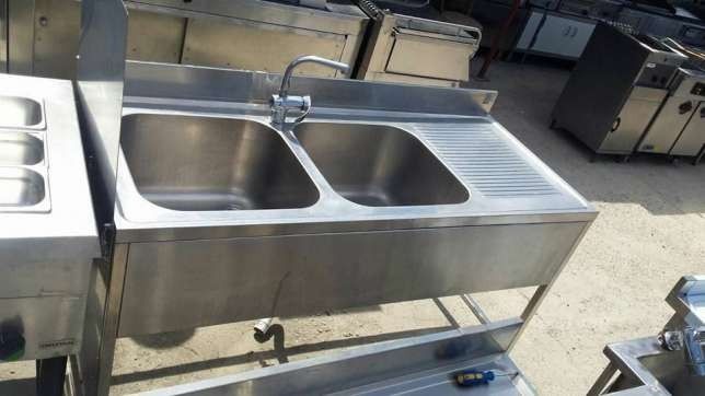 Mese de inox / mobilier inox / hote de inox