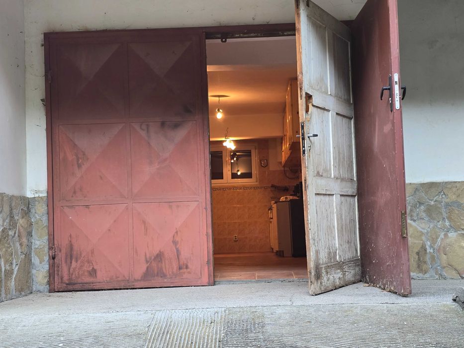 Продавам гараж в кв. Княжево,  м.Карпузица, София- от СОБСТВЕНИК