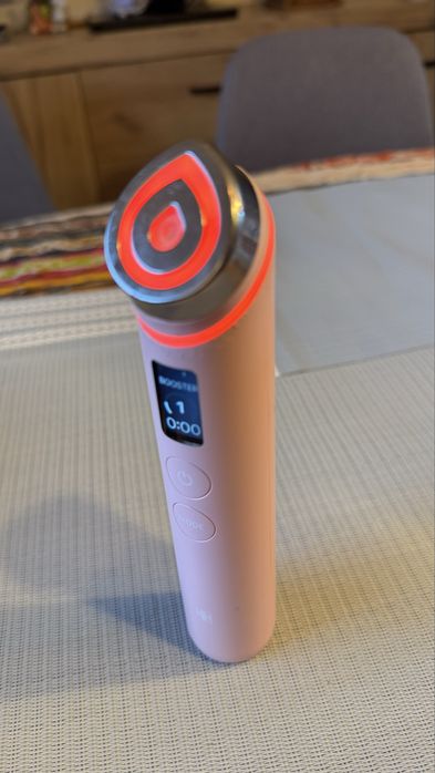 Medicube AGE-R Booster Pro Roz – Dispozitivul de skincare preferat de influenceri și vedete