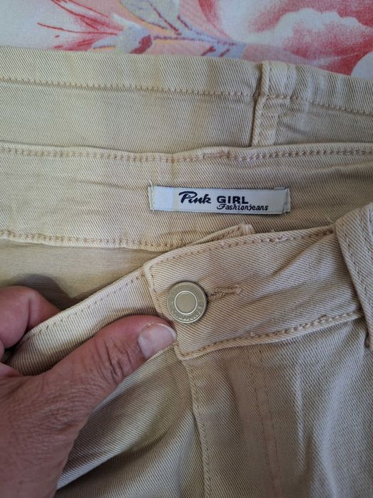 Чисто нова еластична бежова пола