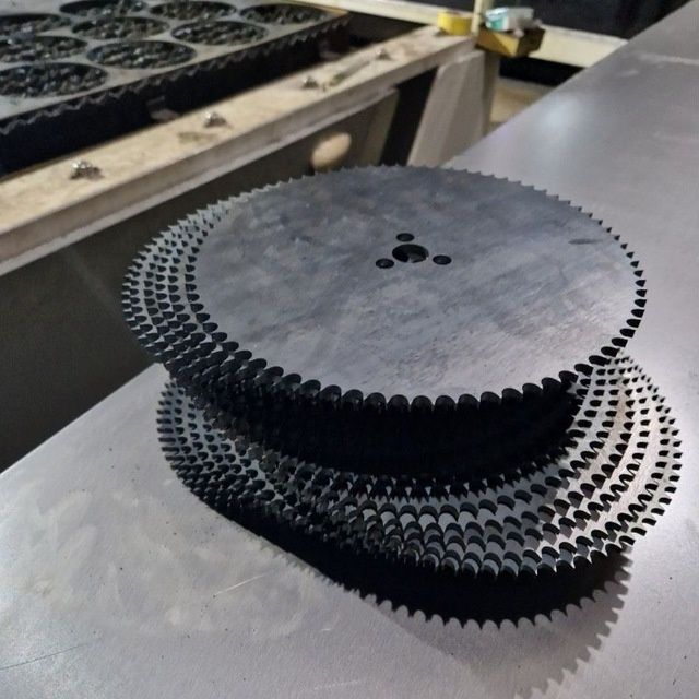 Лазерний резка метал кесамиз