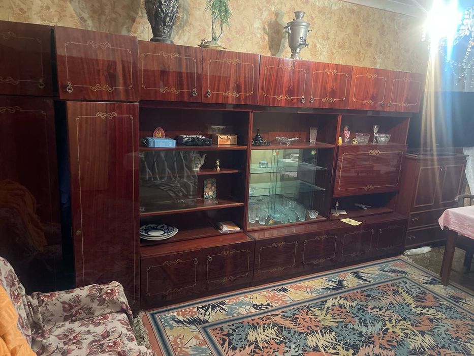 Продам стенку полированная срочно