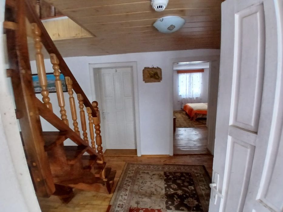 Vand casa de vacanta