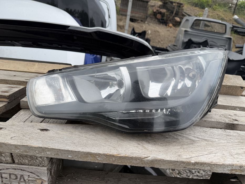 Фар Audi A1 2010 год.-
