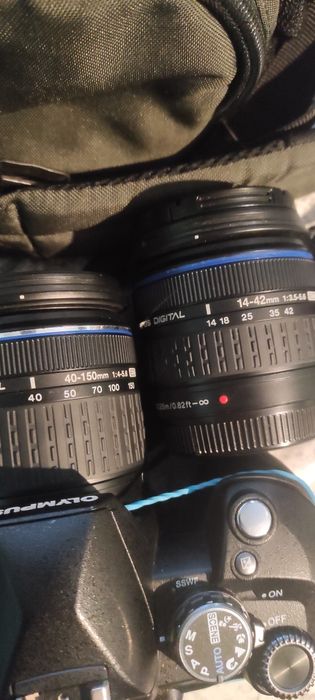 Olympus E-510 с два обектива и аксесоари