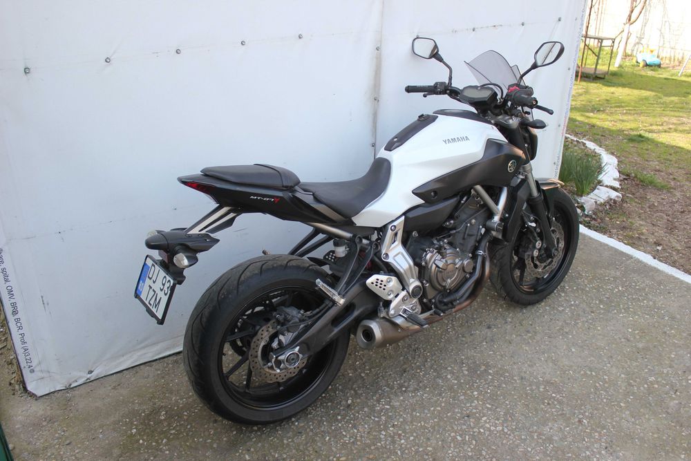 Motocicleta Naked Yamaha MT-07 2015 ABS - Inscris RO