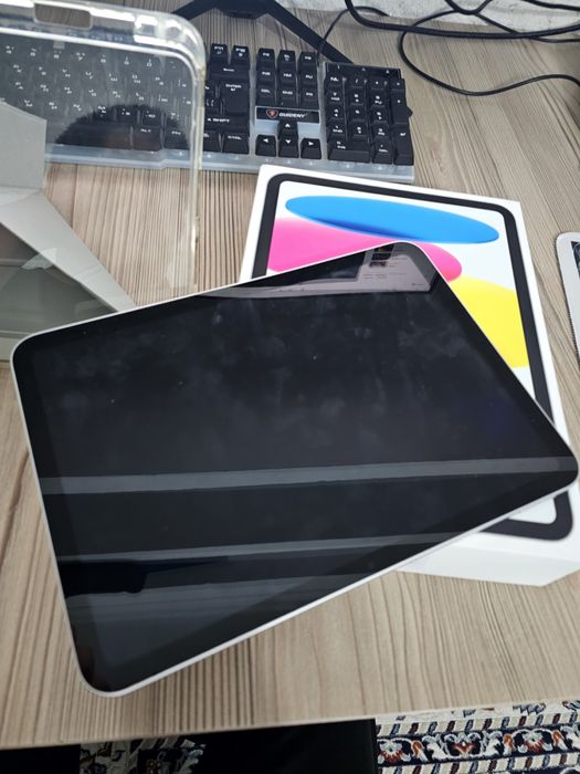 Айпад 10 тый.  В идеале без минуса