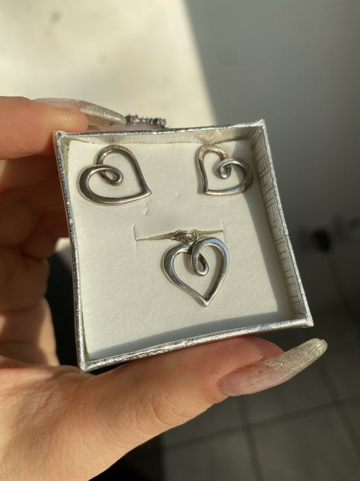 Сребърен комплект обеци и колие сърце