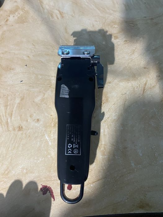 Vand masina de tuns KEMEI ( KM-PG809A) masina e in stare perfecta