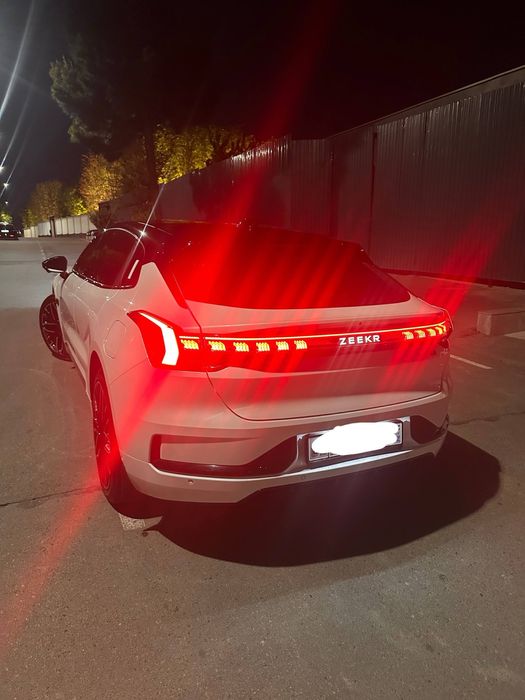 Zeekr 001 Z sport 2023 du rest