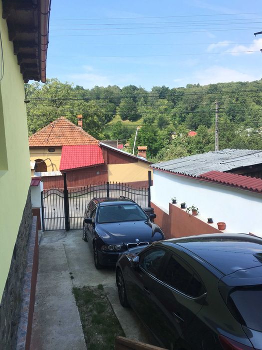 Vand casa in Vaideeni, Valcea, pretabila pt locuit sau casa de vacanta.