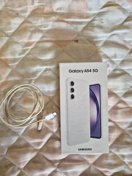 Смартфон Samsung Galaxy A54 5G – Перфектно състояние