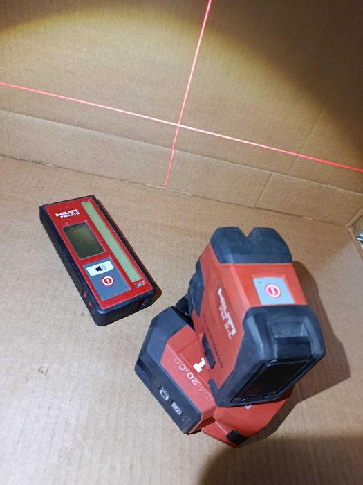 NIvela Laser ROSU Boloboc HILTI PM 2-L 4x1.5V AA Cumpana 2 Linii