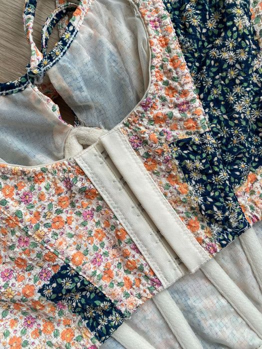 Корсет , топ urban outfitters