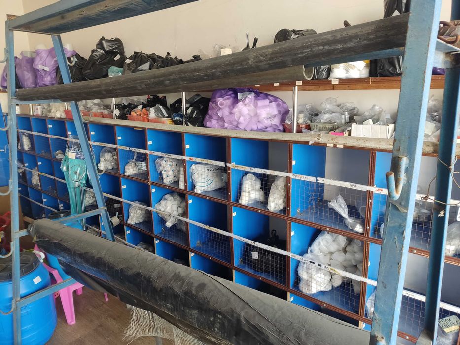 Qurilish mollari do'koni tovarlari sotiladi