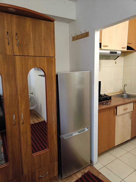 PROPRIETAR vand sau schimb camera camin cu ap 2 cam