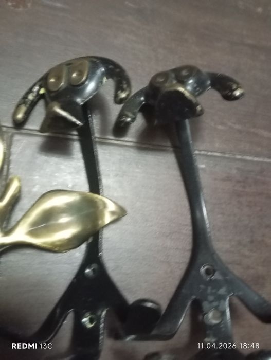 Вешалка настенная