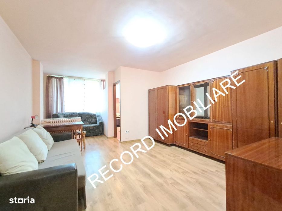 Garsoniera 32 mp cartier Manastur zona Petrom — fotografia 1