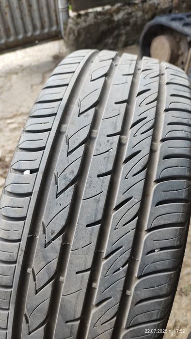Летни гуми VIKING Дот 21 г. 2 бр.  и Pireli 2бр.