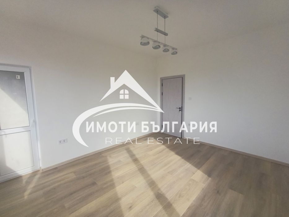 Етаж от къща в Сопот с гараж и двор - САМОСТОЯТЕЛЕН