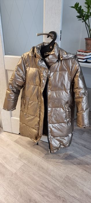 Продам зимний пуховик на девочку