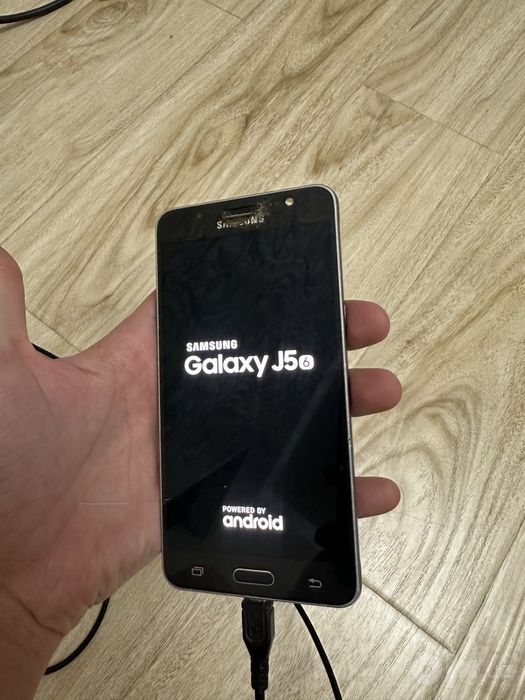Samsung Galaxy J5 Dual SIM