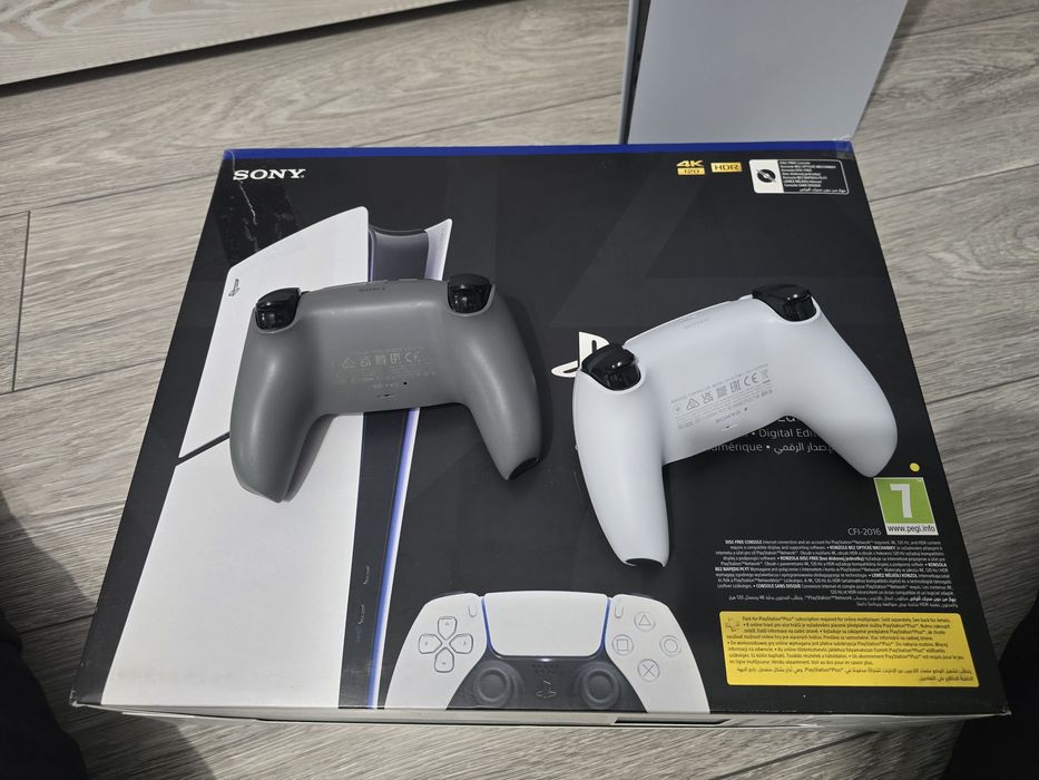 Ps5 slim digital 1tb+ 2controllere+FC26