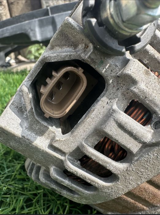 Продам генератор. И титанки.