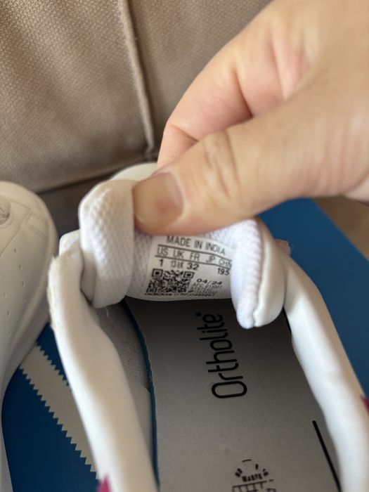 Кеды от Adidas мальчику и девочке