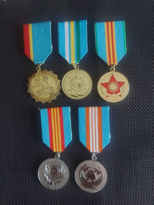 Значки  знаки Казахстана.