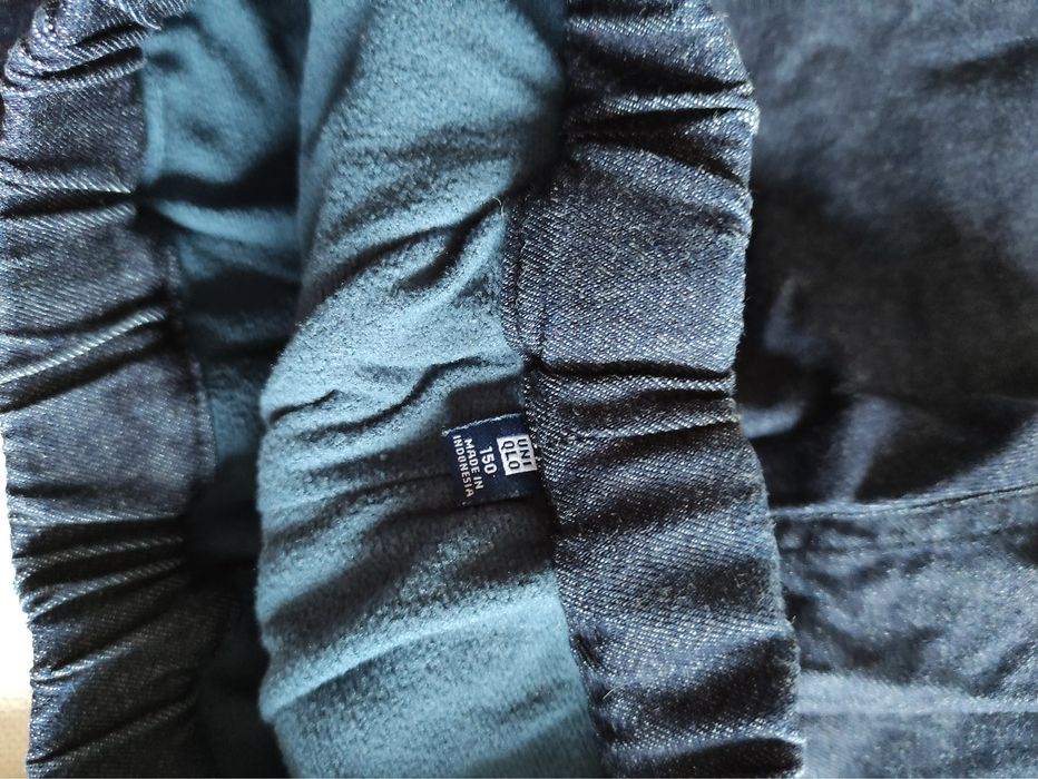 Uniqlo подплатем панталон за ръст 150 см.