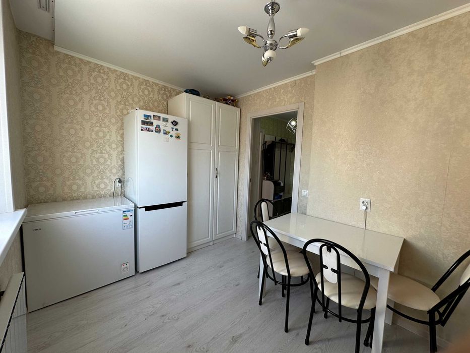 Продам 1 ком в мкр Аэропорт