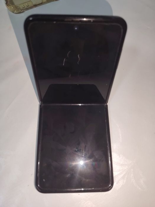 Samsung Galaxy Z Flip3 256GB